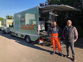 Operator Steffen Vögele and branch manager Oliver Hahn in front of Geiger Kanaltechnik’s rehabilitation truck equipped with the new Pipetronics’ eCUTTER 15/40 – Photo: Geiger Kanaltechnik